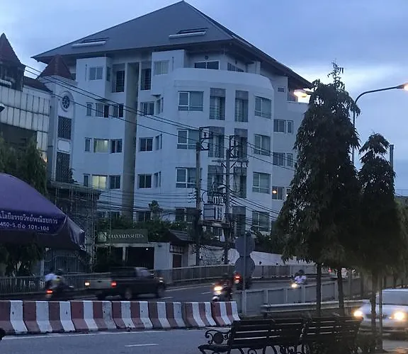 Baan Salin 公寓式飯店 3*